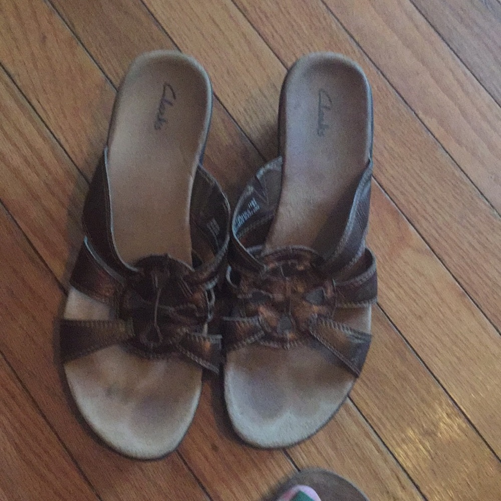 6 in Wedge . Clark slides Bronze like new